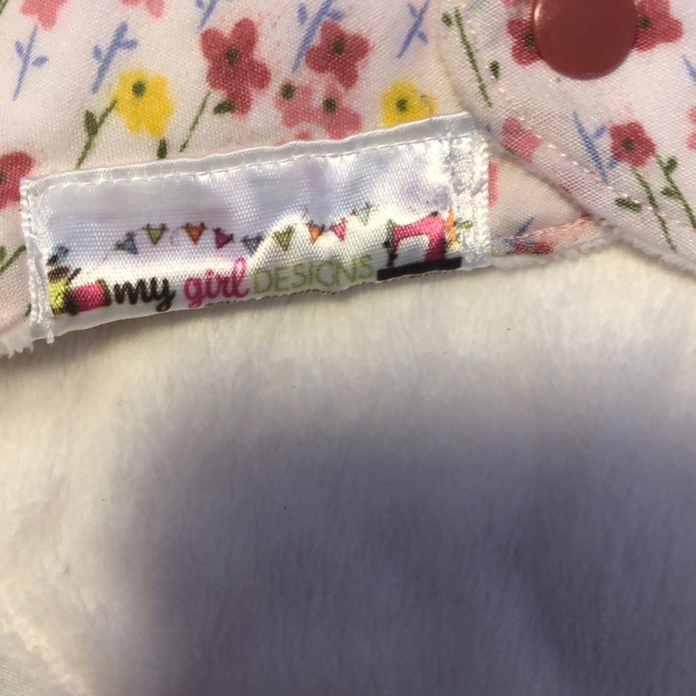 Cute bib - Picture 3 of 3